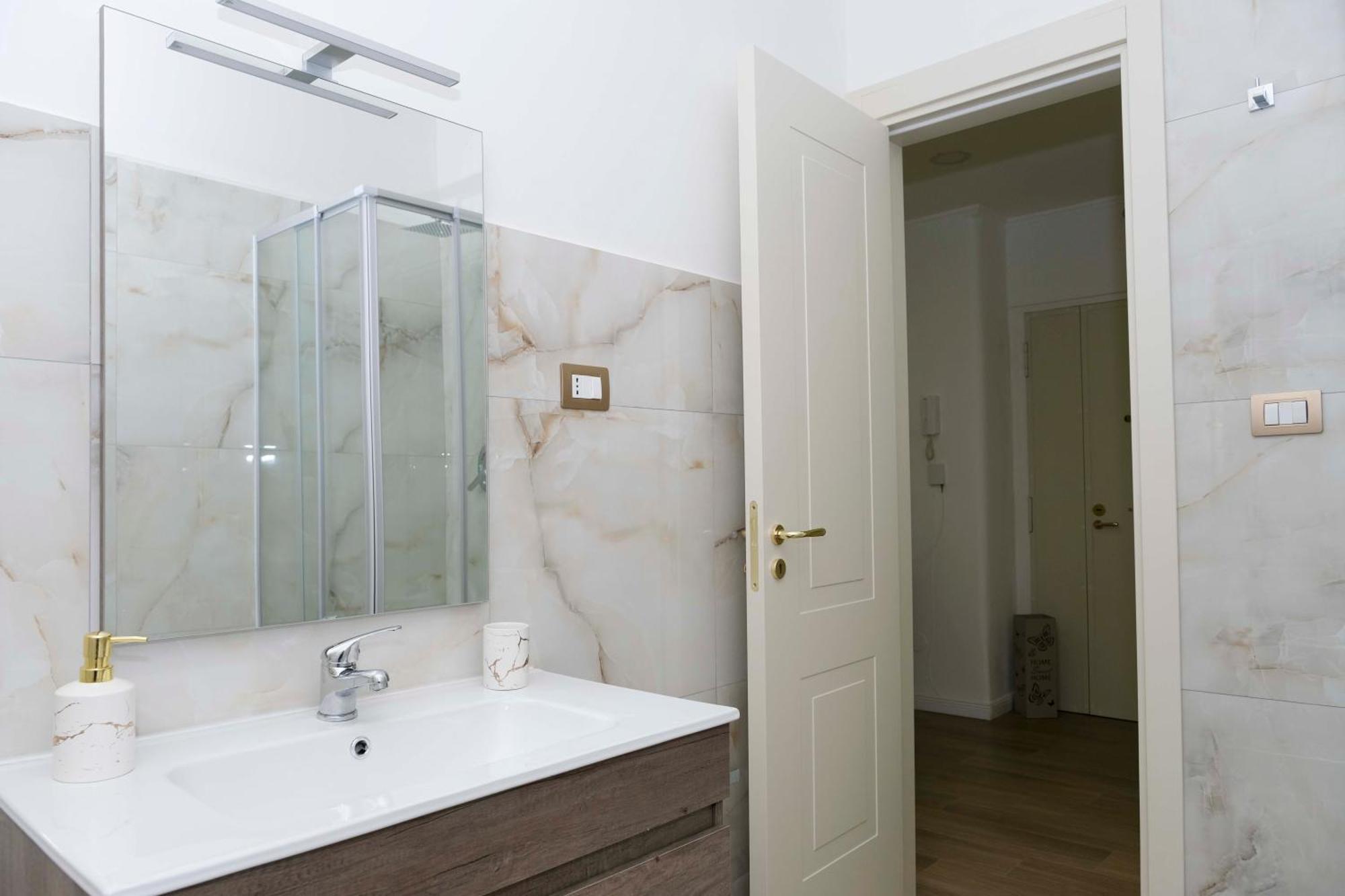 White Butterfly Home Naples Luaran gambar