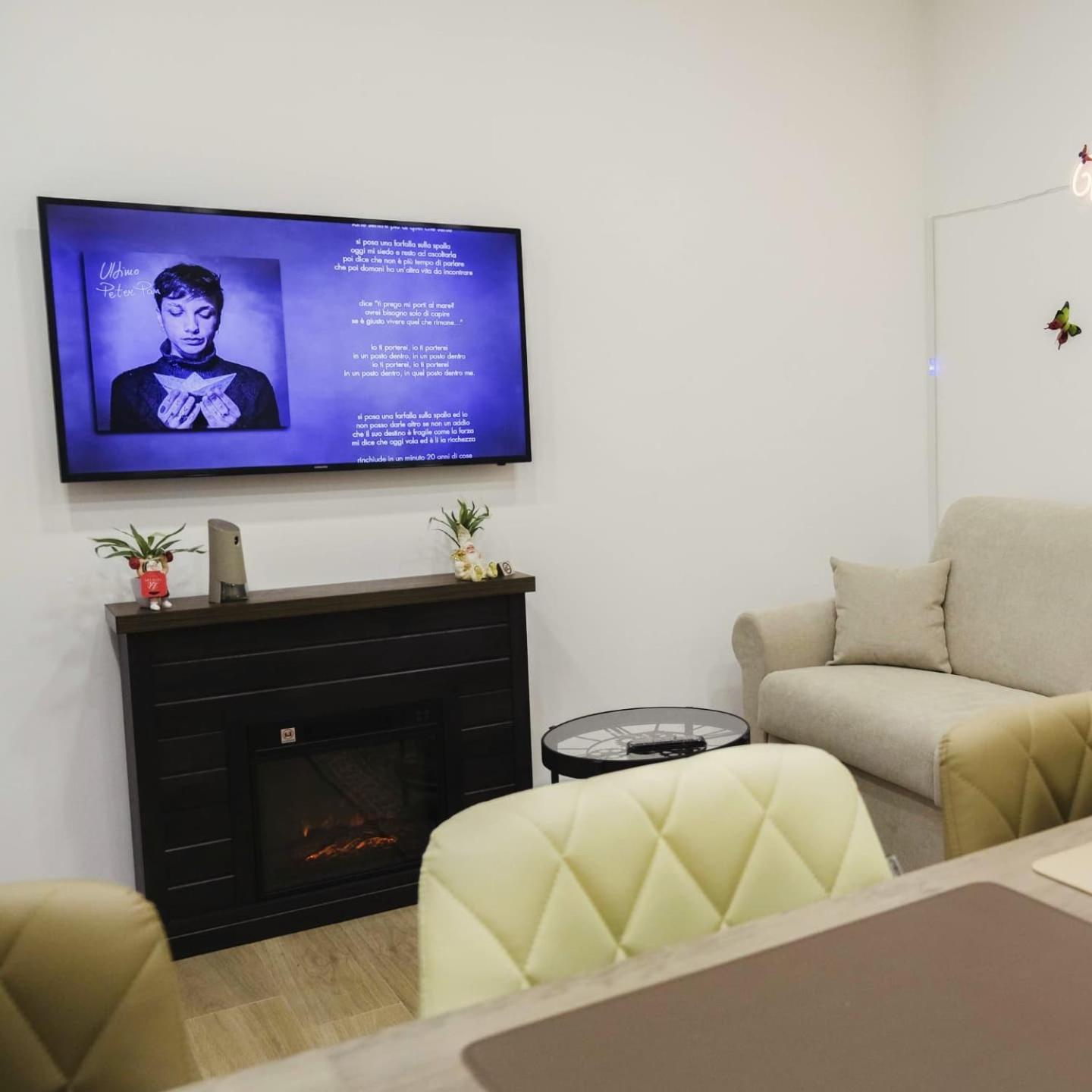 White Butterfly Home Naples Luaran gambar