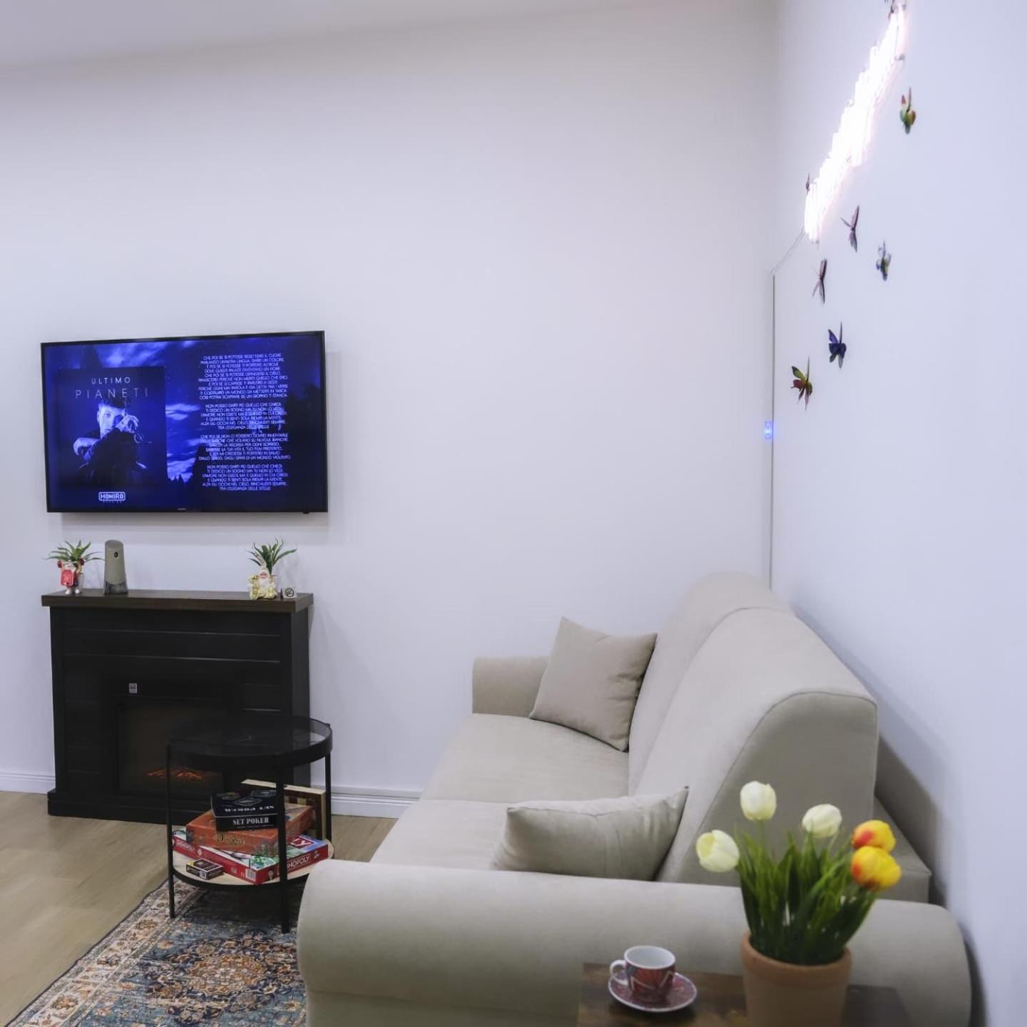 White Butterfly Home Naples Luaran gambar